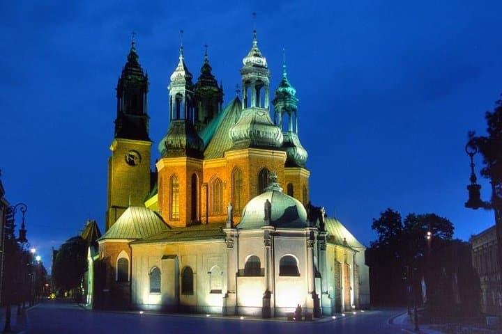 Private walking city tour in Poznan 2