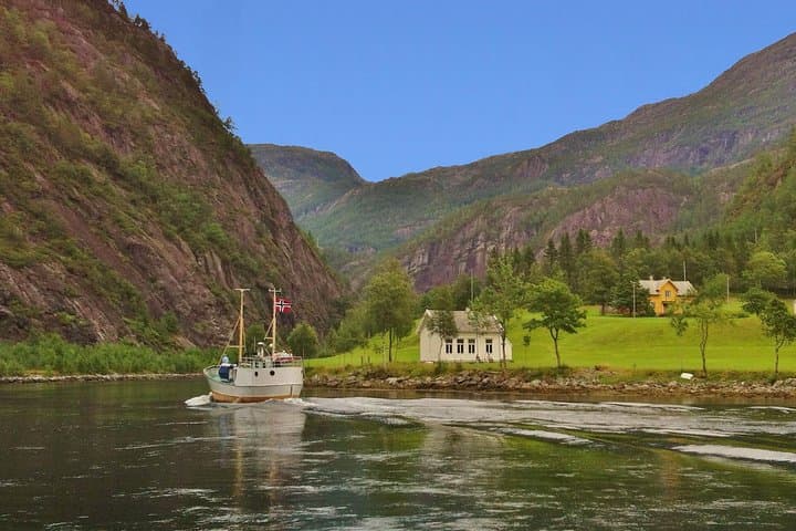 PRIVATE GUIDED TOUR: Secrets of the Fjords - the Osterfjord and Mo, 6-7 hours 2