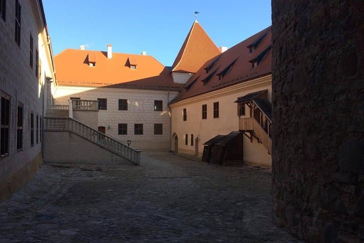Tour from Riga to Vilnius: Bauska Castle, Rundale Palace and The Hill of Crosses 3
