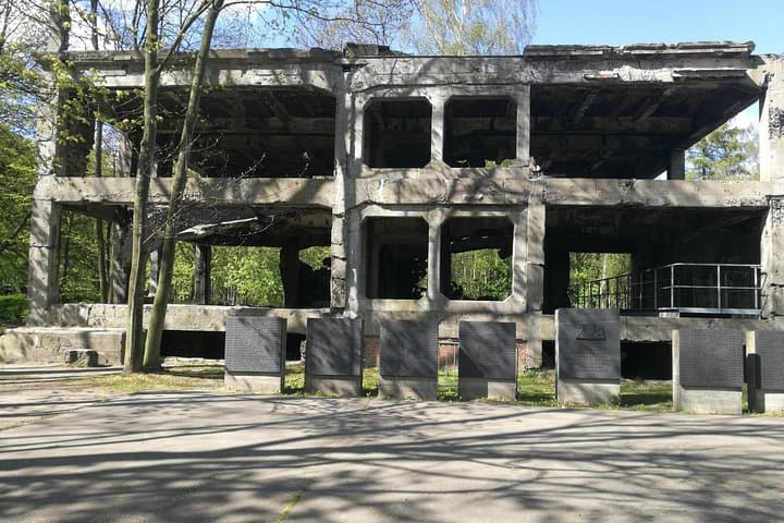 Westerplatte private tour led by Expert-Guide (door to door) 2