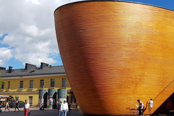 Walking tour with a Wilderness Guide 3