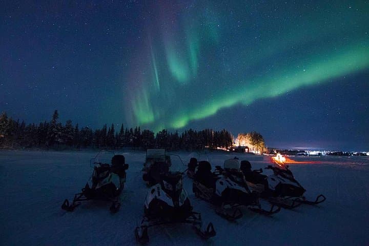 Snowmobile Aurora Expedition with dinner 2
