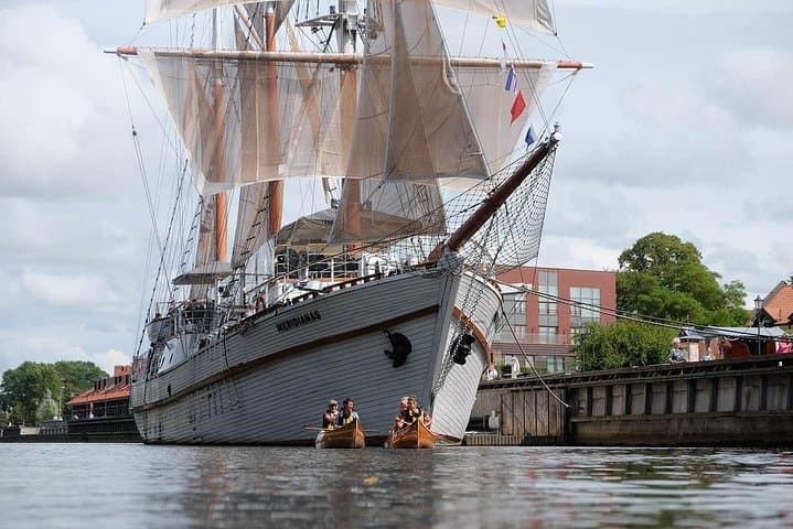Cedar canoe tour in Klaipeda - ideal for Cruise Ship travelers. 3