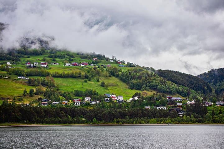 PRIVATE GUIDED TOUR: Round trip to VOSS, with Cable Car ride, 7 hours 4