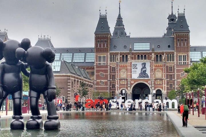 Private transfer from Dusseldorf to Amsterdam or Schiphol Airport 3