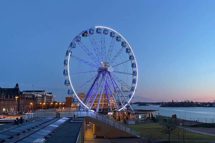 Private Helsinki Sightseeing walking + Car 3