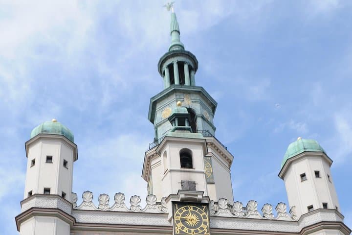 Discover Poznan: Walk, Take a tram and have a traditional snack 4