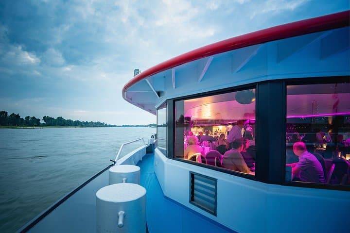 Düsseldorf 2-Hour Evening Cruise 4