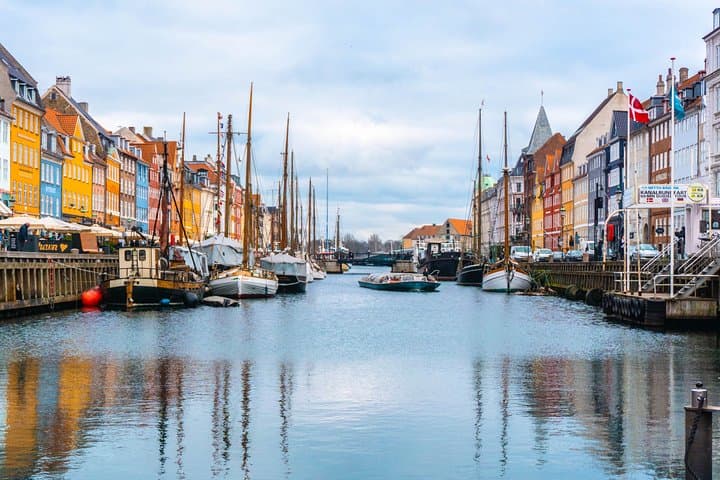Explore Copenhagen in 60 minutes with a Local 2
