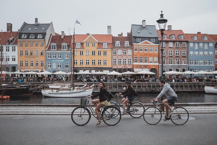 Explore Copenhagen in 60 minutes with a Local 3