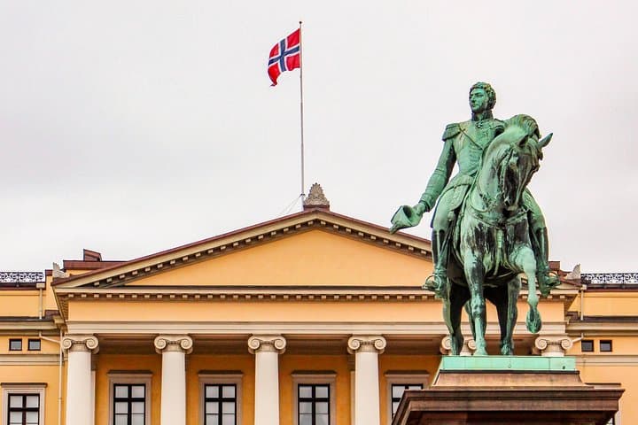 Historic Oslo: Exclusive Private Tour with a Local 2