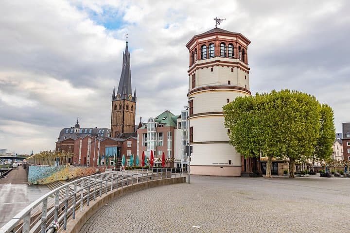 Explore the Instaworthy Spots of Dusseldorf with a Local 3