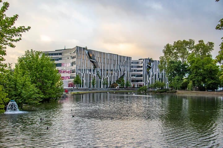 Explore Dusseldorf in 60 minutes with a Local 2