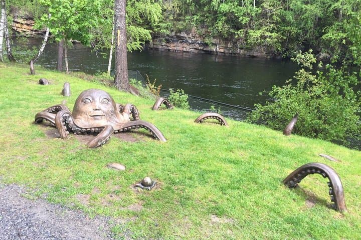 7 hours Private Limousine tour combined Oslo & Tyrifjord including "The Twist" 5