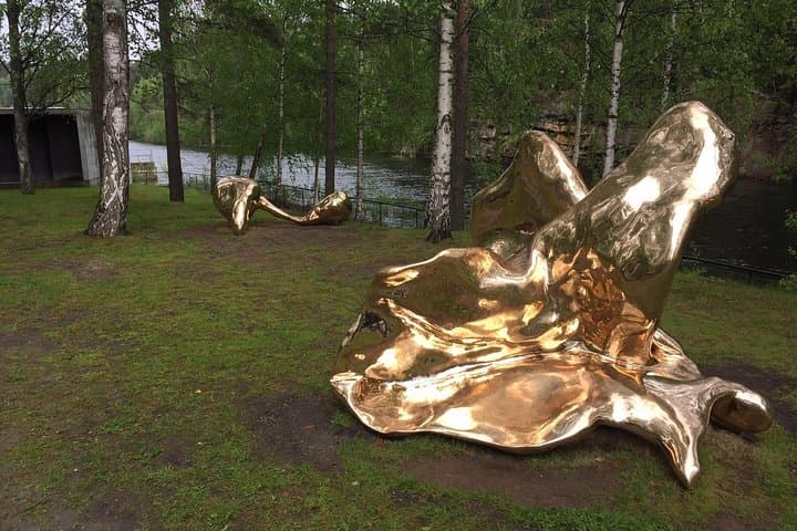 7 hours Private Limousine tour combined Oslo & Tyrifjord including "The Twist" 4