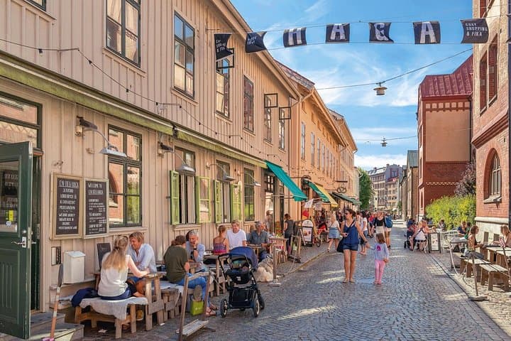 Haga Sightseeing Tour 3