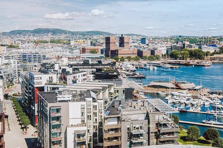 Private Transfer from Oslo City Centre to Oslo Airport 3