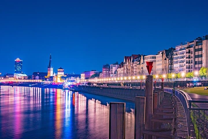 Airport Transfer: Airport DUS to Dusseldorf by Luxury Car 5