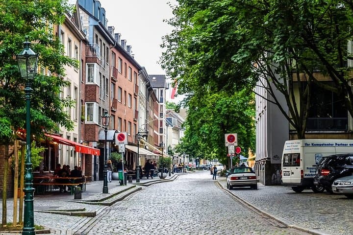 Airport Transfer: Airport DUS to Dusseldorf by Luxury Van 5