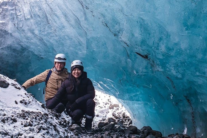 Skaftafell Ice Cave and Glacier Hike - Extra Small Group 3