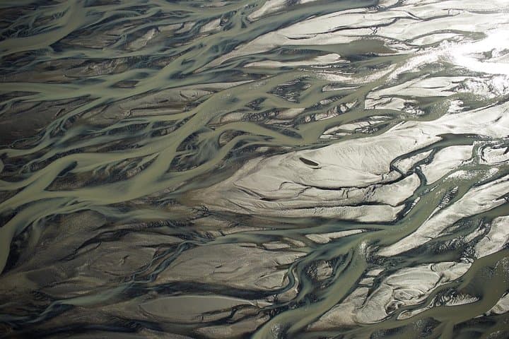 Airplane tour over black sands and riverbeds from Skaftafell 5