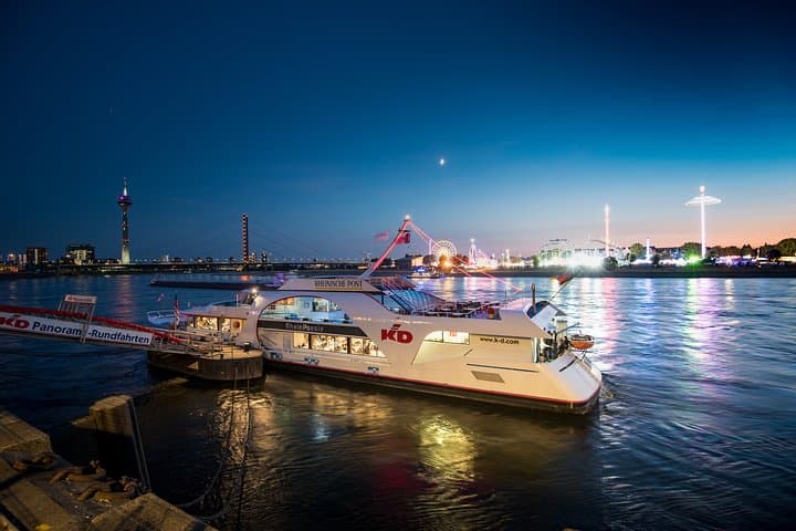Düsseldorf 2-Hour Evening Cruise 5
