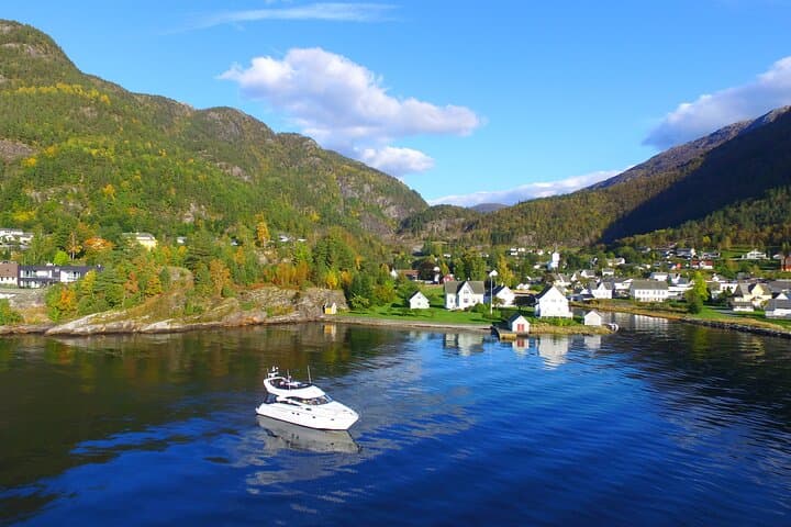 4 Day Bergen - Hardangerfjord private fjord-cruise 4