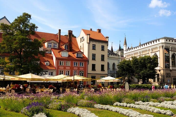 Riga Private Walking Tour with a Local 4