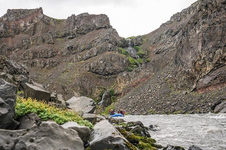 Top-Rated Family Rafting – Drysuits & Geothermal Hot Cocoa 4