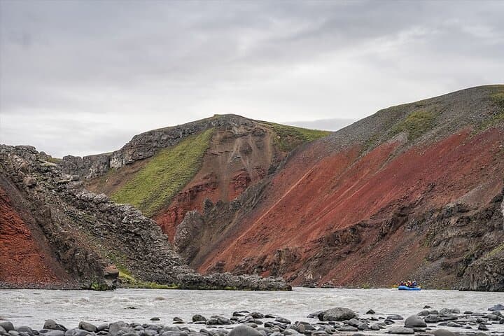 Top-Rated Family Rafting – Drysuits & Geothermal Hot Cocoa 3