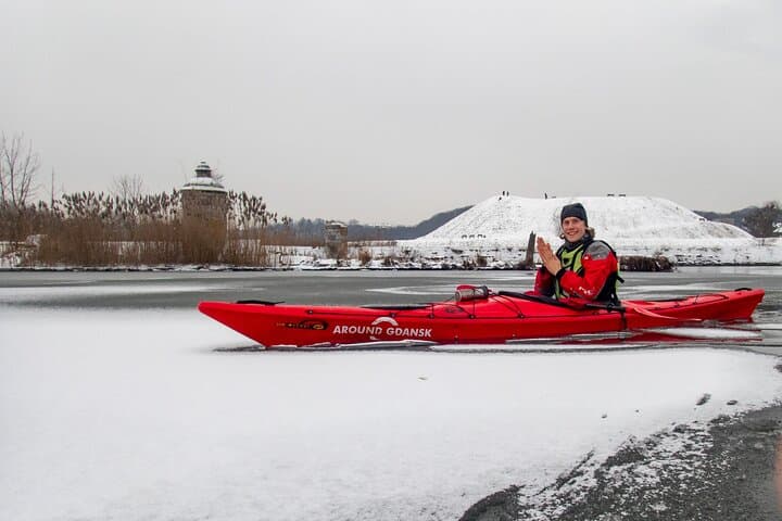 Guided Winter Kayak Tour in Gdańsk & Hot Chocolate Treat 4