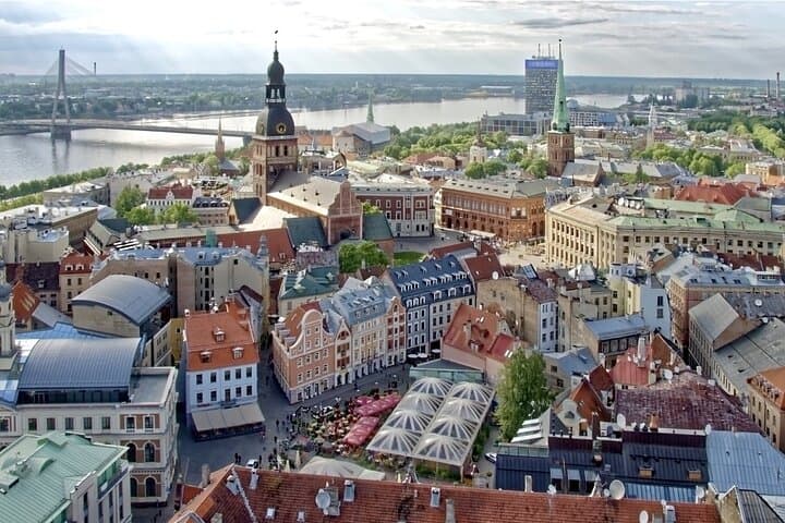 Riga to Vilnius - Sightseeing transfer 4