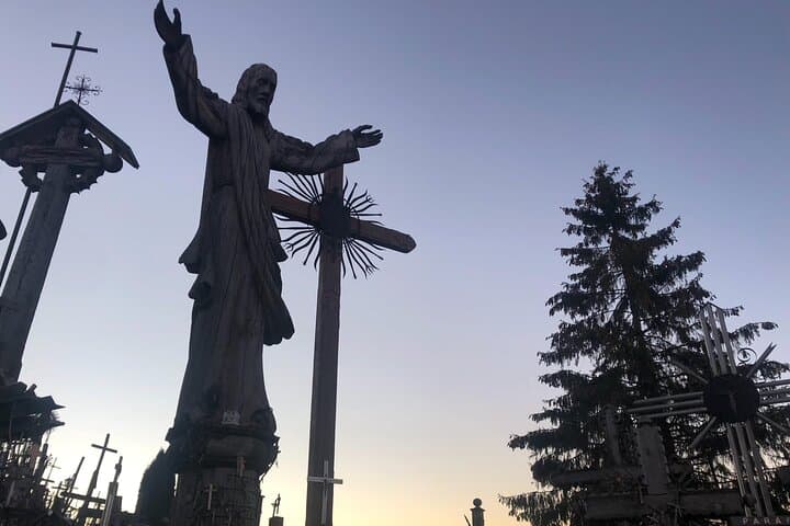 Private transfer Riga - Hill of Crosses - Riga 4