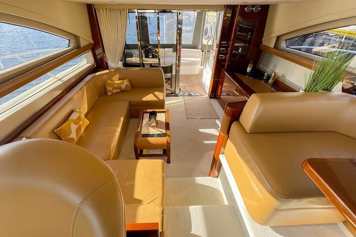 Private yacht evening cruise in Bergen, including champagne 5