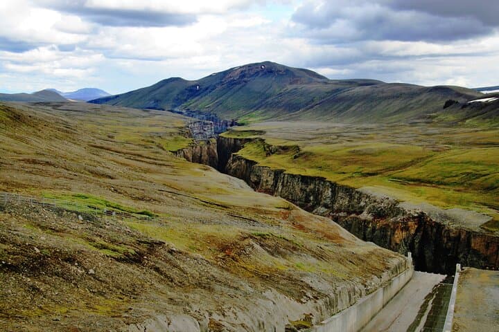 Stuðlagil Canyon & Highland Circle with a Local Guide 2