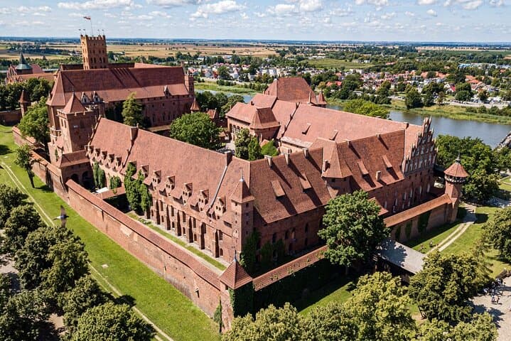 Malbork Castle and Westerplatte Tour with Lunch