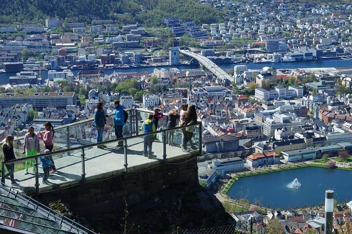 Guided day tour - Mostraumen Cruise, City Walk & Flöyen Funicular 4