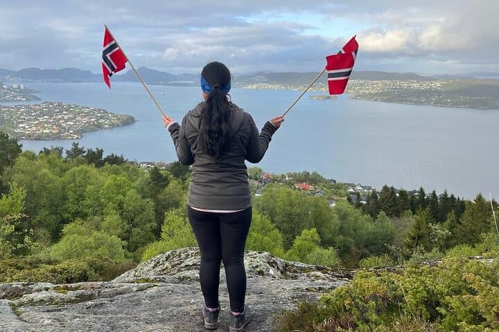3-Hour Private Norwegian Hiking Experience with Local Guide 4