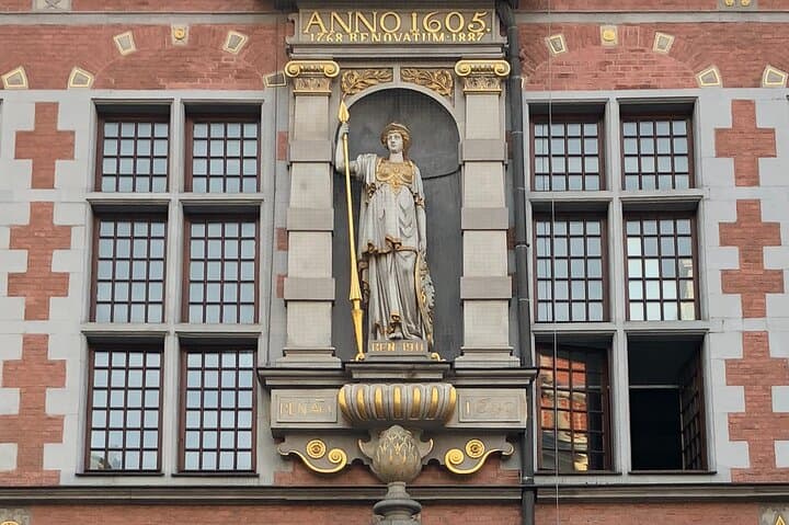 Private Walking Tour of Old Gdańsk with an architect-guide 5