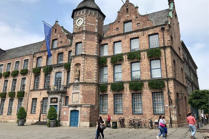 Dusseldorf Walking Tour: Explore Top Sights & Hidden Gems 4