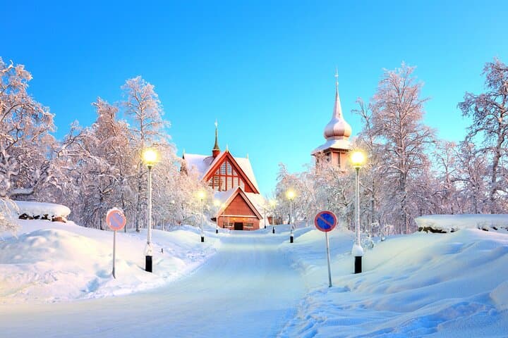 Private Romantic Walking Tour in Kiruna with Historic Church 3