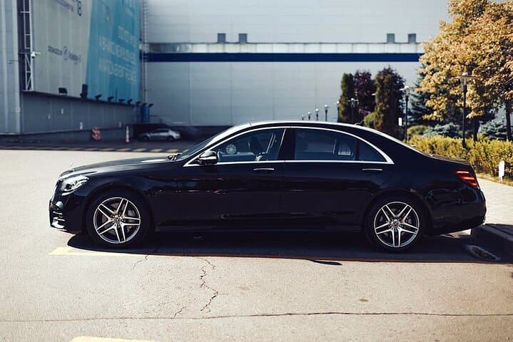 Airport Transfer: Oslo Airport OSL to Oslo City by Business Car