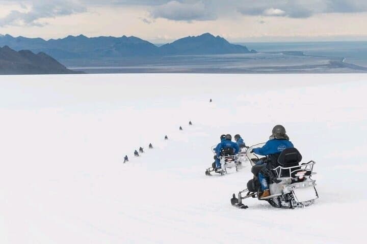Snowmobile tour on Vatnajökull 5