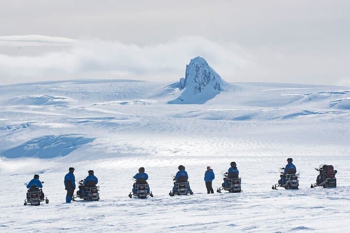 Snowmobile tour on Vatnajökull 2