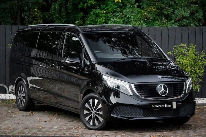 Arrival Private Transfer from Bergen Airport BGO to Bergen by luxury minivan 4