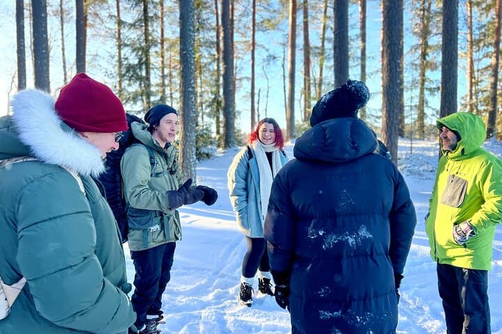 Winter Wonderland Hike in a National Park 2