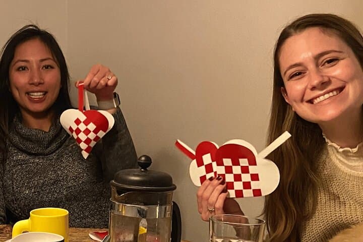 2 Hours Paper Hearts Weaving Activity in Copenhagen 5