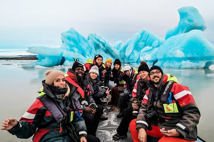 Glacier hike and Iceberg Boat Tour 3