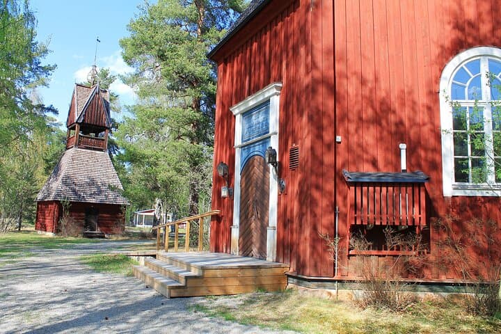 Eila's Time Travels: A Lycksele Family Walking Tour Game 5