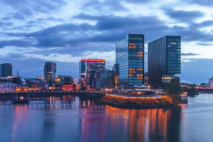 Dusseldorf Highlights Walking tour with A Guide 4